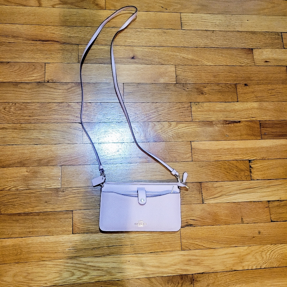Coach Crossbody a/ wallet sleeve